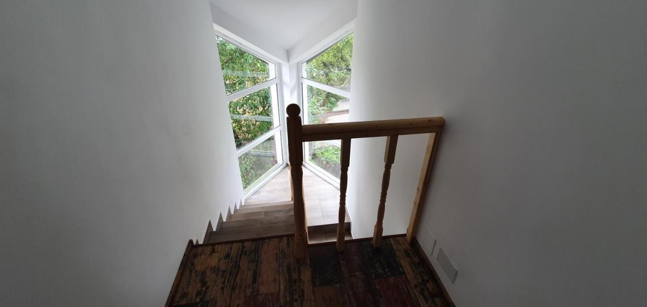 Green Nest Banesti Luaran gambar